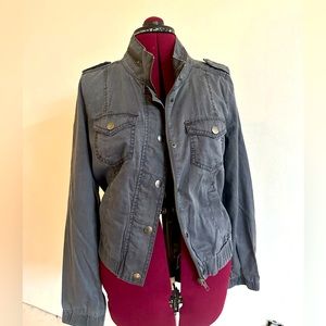 Lightweight women’s cotton jacket in deep grayish-blue.
